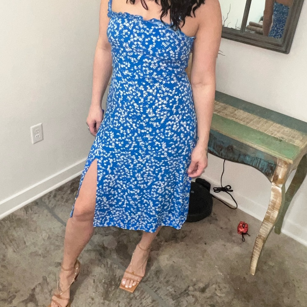 Beautiful midi 👗 - Picture 4 of 15